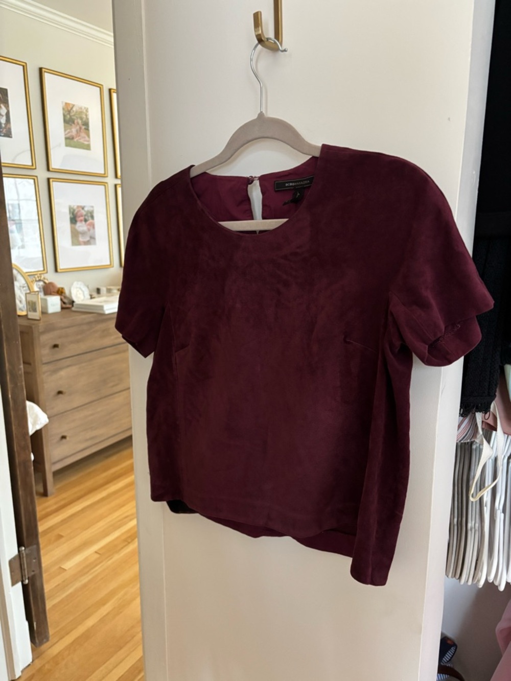 BCBG Short-Sleeve Suede-Look Top in Burgundy